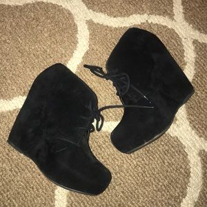 Black Heeled Lace-up Booties